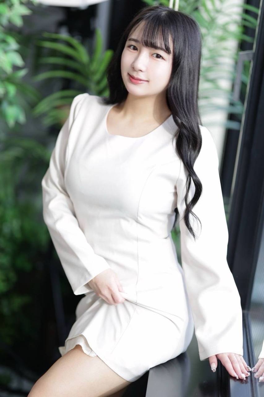 川西まゆ A.E